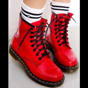 Docs dr. martens 1460 patent leather red boots